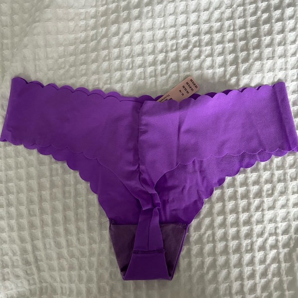 Brand New with Tag - Victoria’s Secret panties (5) - Picture 9 of 11